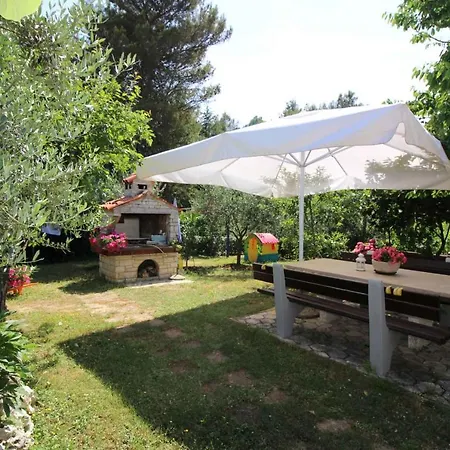 アパート In - Istrien 40339 *