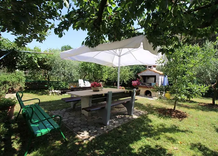 In - Istrien 40339 Апартаменти *