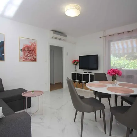 In - Istrien 40339 Apartman Poreč